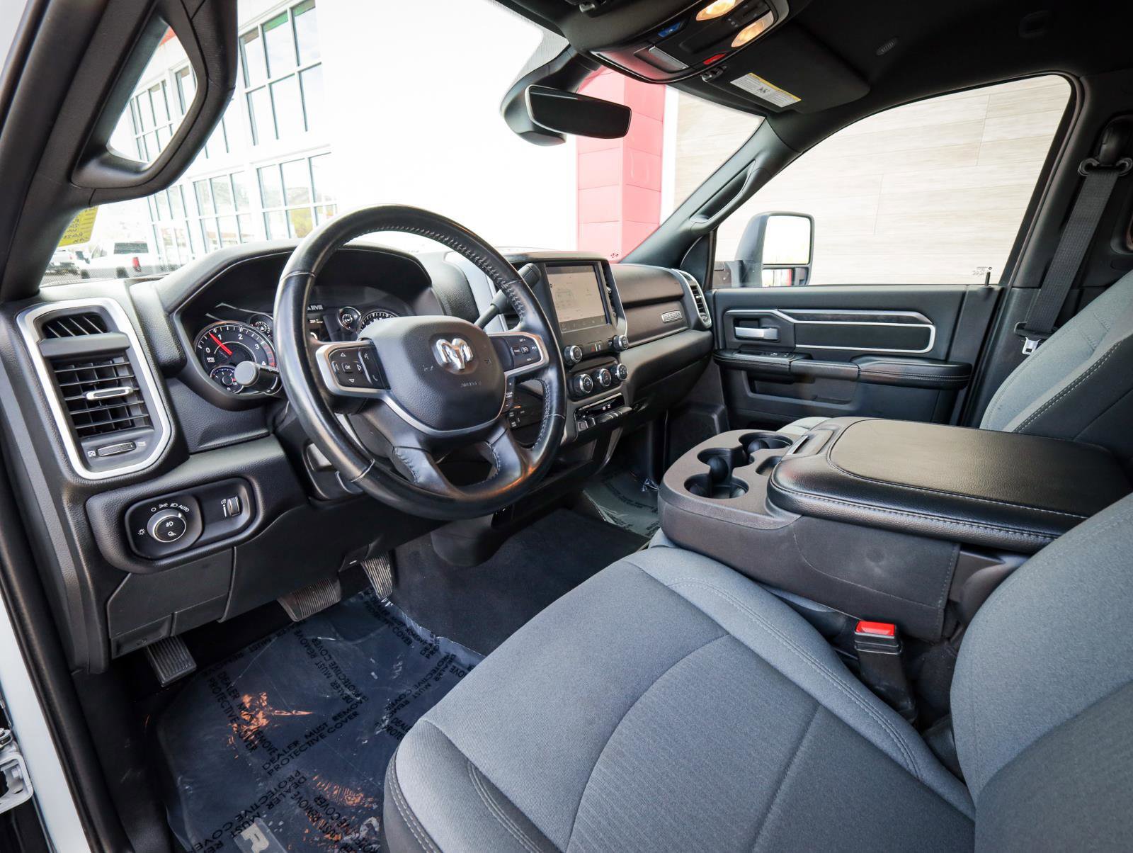 Used 2024 RAM 3500 Big Horn image 12