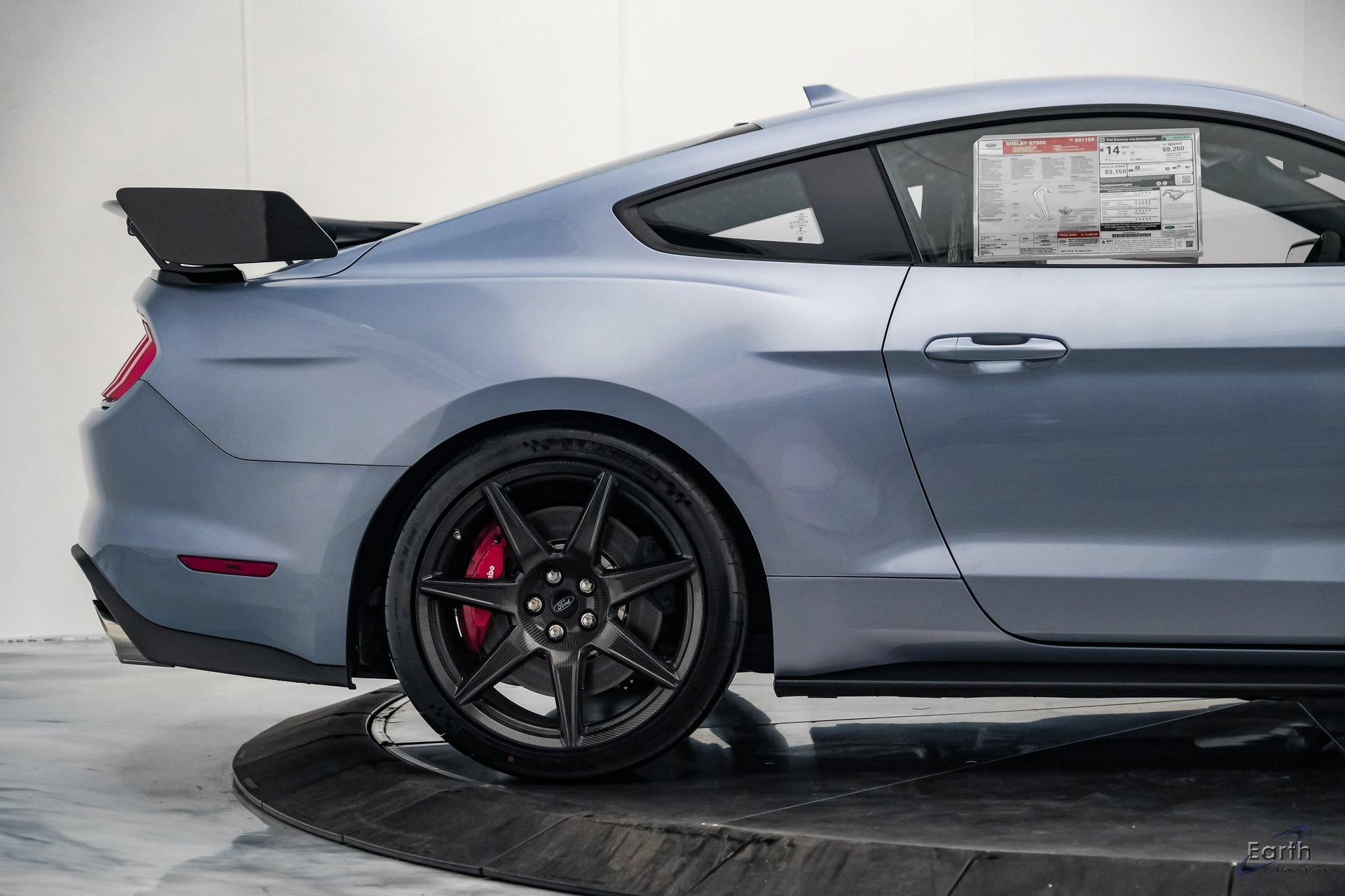 Used 2022 Ford Mustang Shelby GT500 w/ Carbon Fiber Track Pack RWD image 19