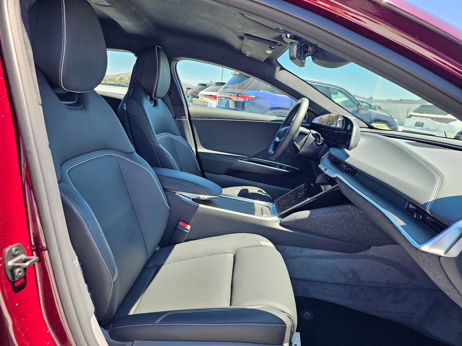 Used 2025 Lucid Air Touring AWD/4WD image 10