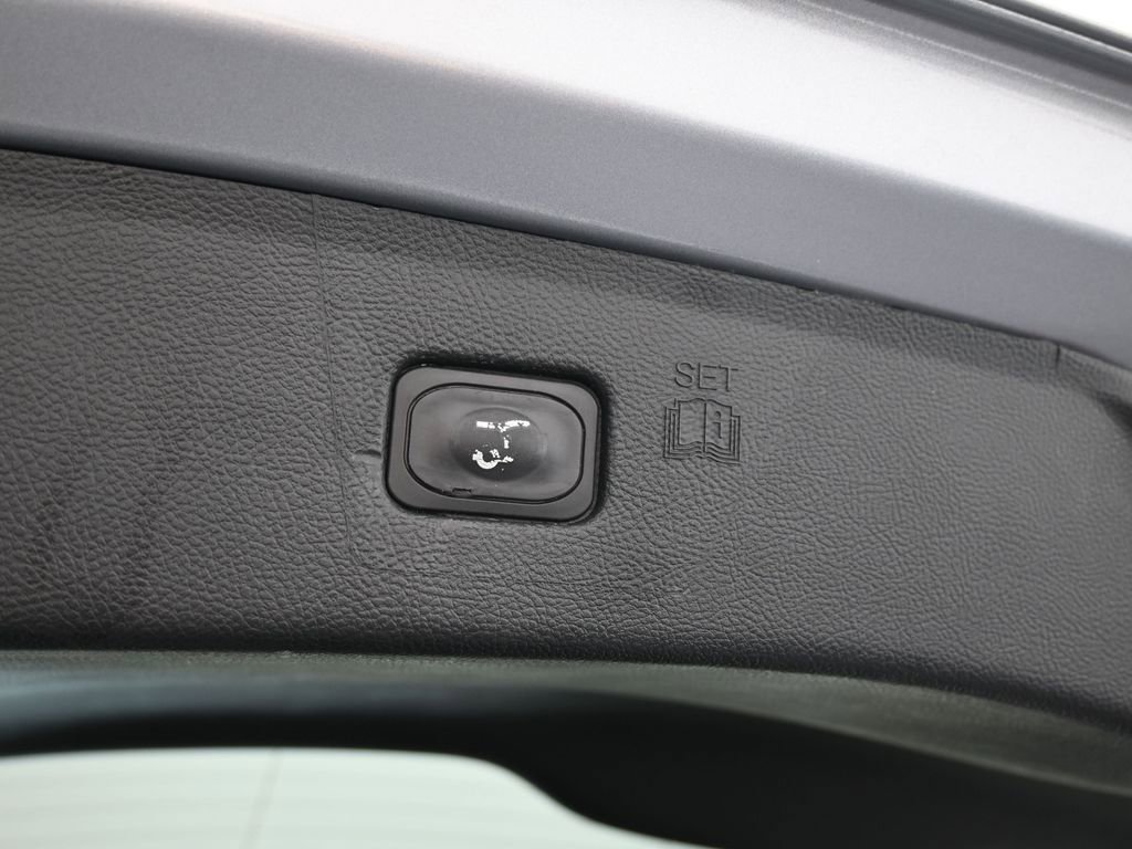 Used 2022 Ford Edge Titanium image 40