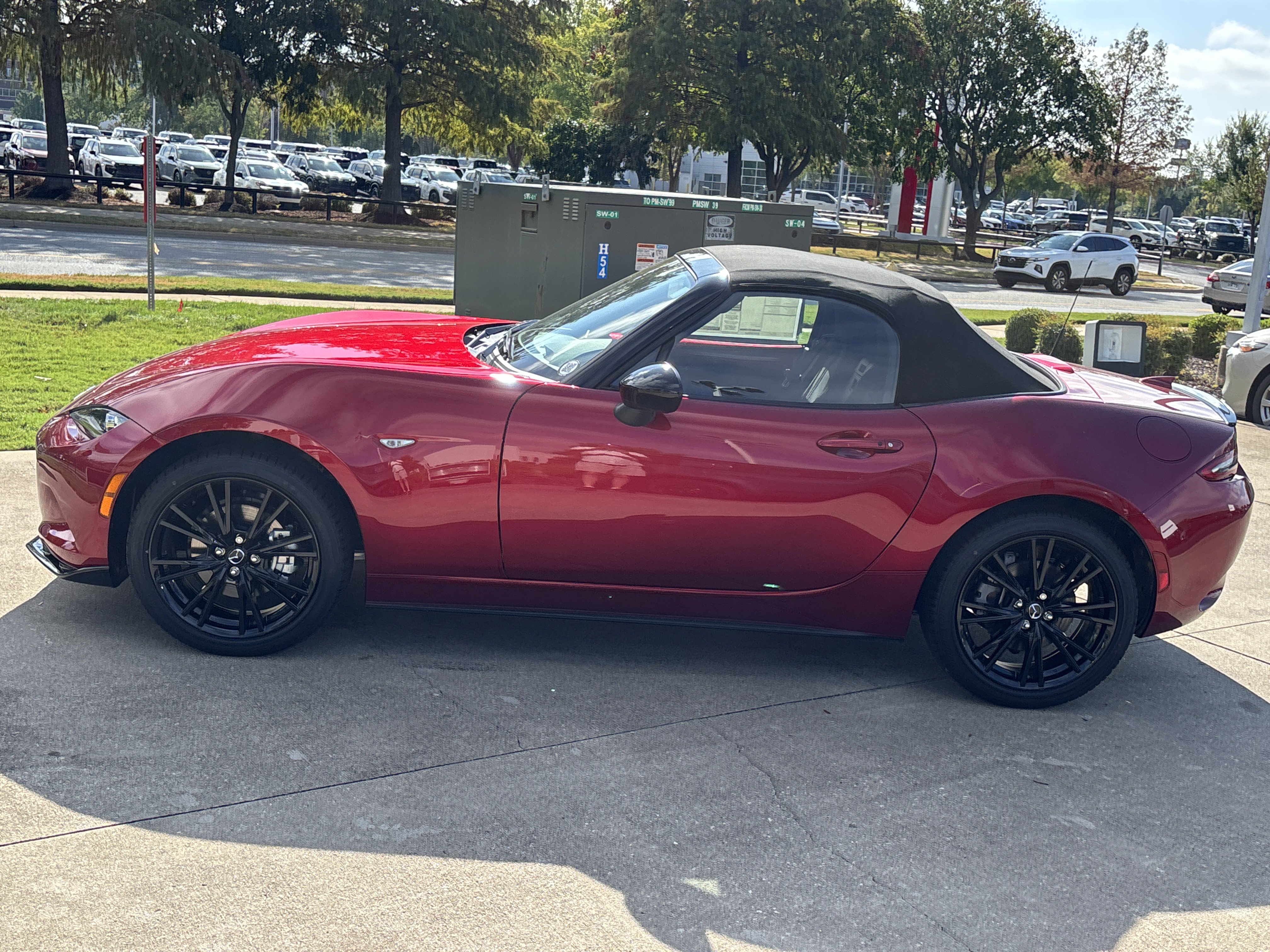 New 2026 MAZDA MX-5 Miata Club w/ Interior Package RWD image 9