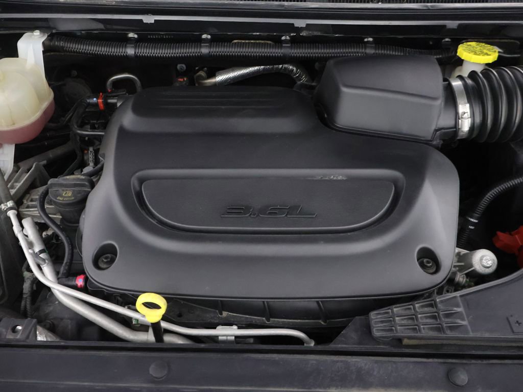 Used 2023 Chrysler Pacifica Limited image 23