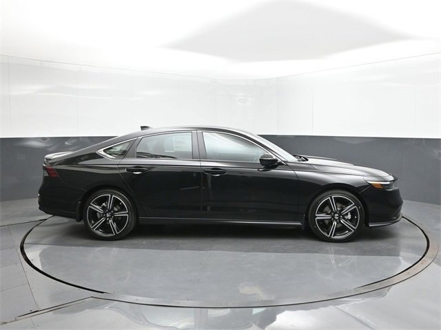 Used 2025 Honda Accord Sport image 26