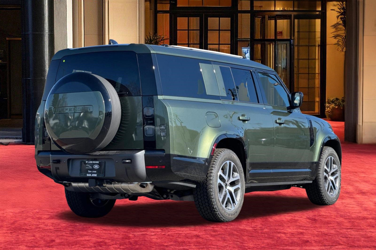 New 2026 Land Rover Defender 130 X-Dynamic SE image 8