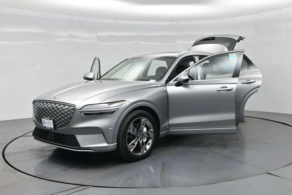 Used 2025 Genesis Electrified GV70 w/ Prestige Package AWD/4WD image 36