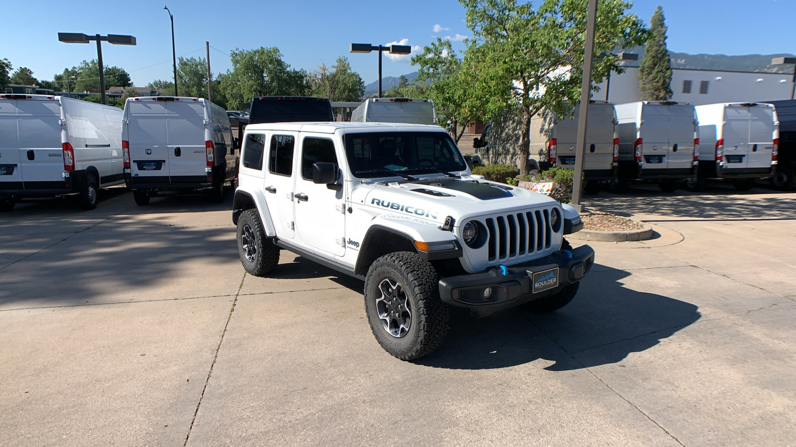 Used 2023 Jeep Wrangler Unlimited Rubicon 4xe w/ Cold Weather Group AWD/4WD image 7