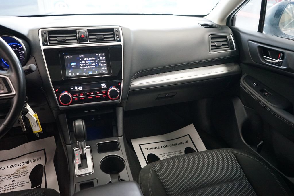 Used 2018 Subaru Outback 2.5i Premium image 12