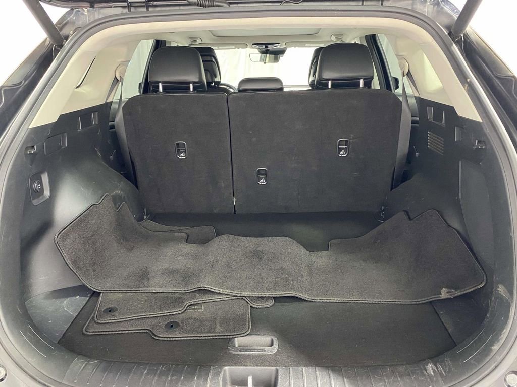 Used 2023 Kia Sportage SX image 9