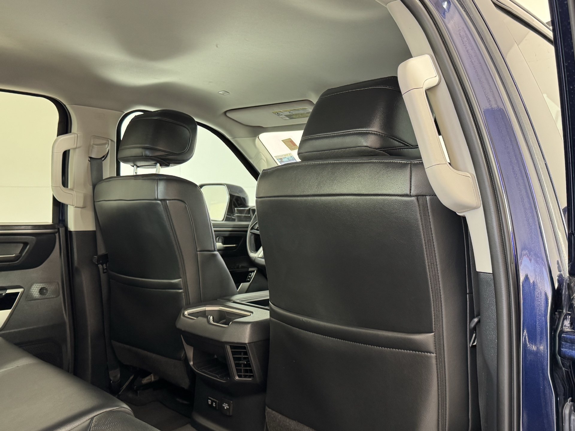 Used 2024 Toyota Tundra Limited w/ Power Package AWD/4WD image 19