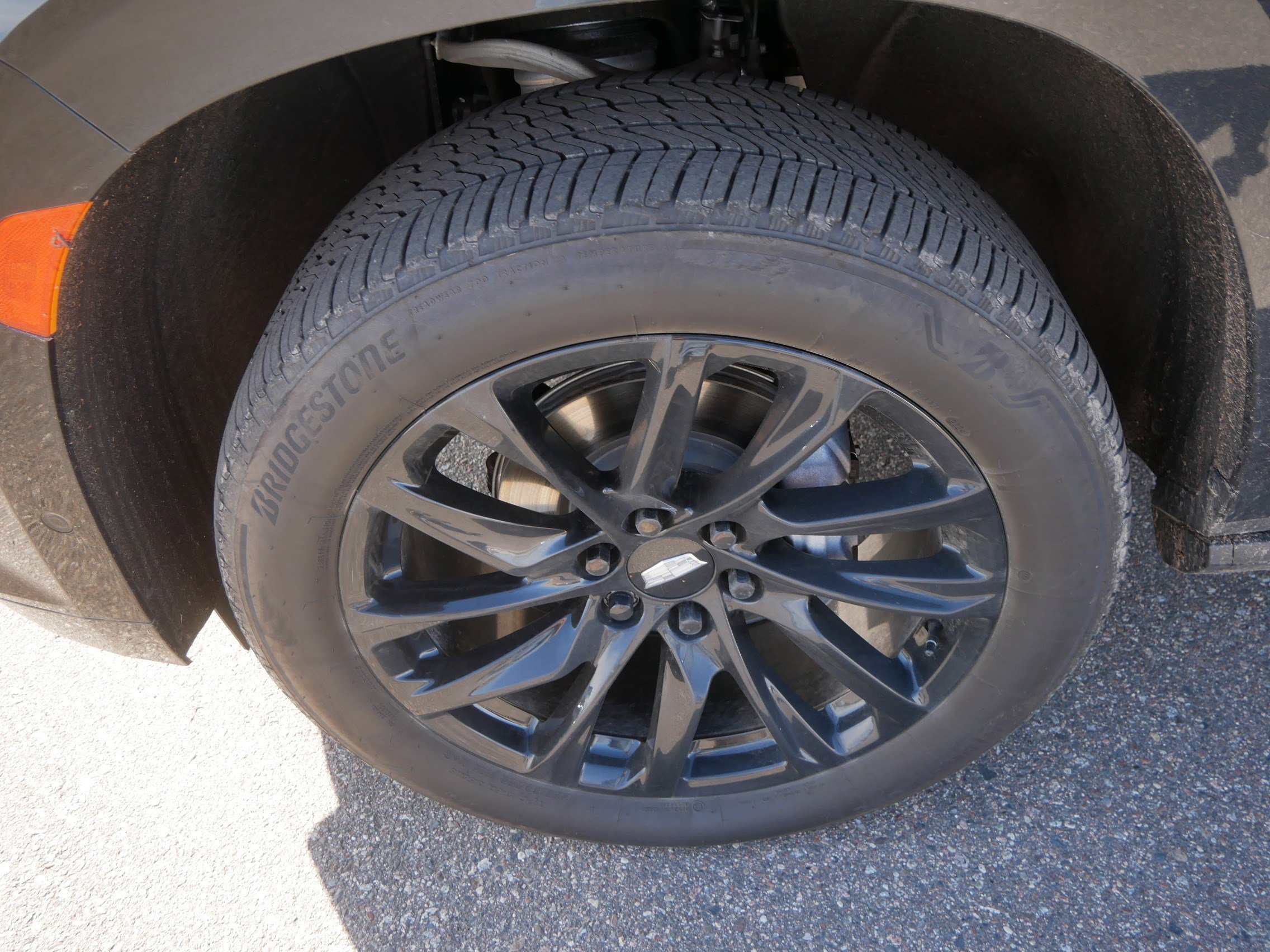 Used 2024 Cadillac Escalade ESV Sport w/ LPO, ONYX Package AWD/4WD image 16