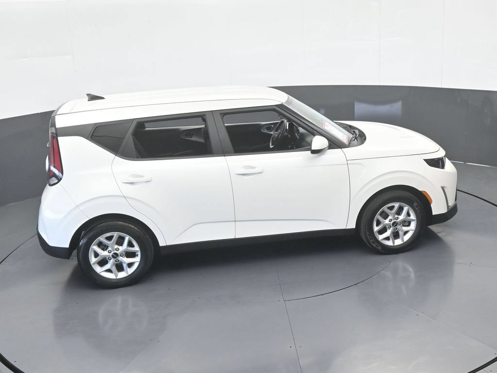 Used 2024 Kia Soul LX w/ Option Group 015 FWD image 48
