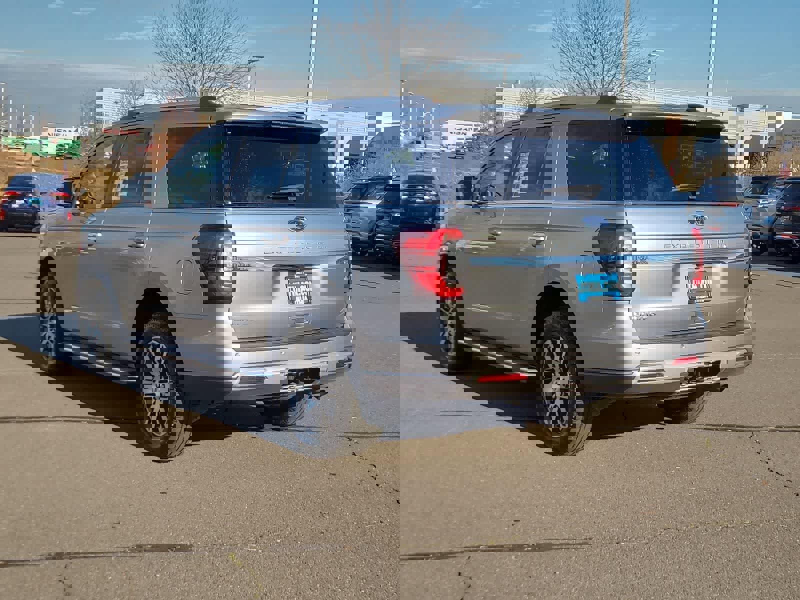 Used 2023 Ford Expedition Limited image 12