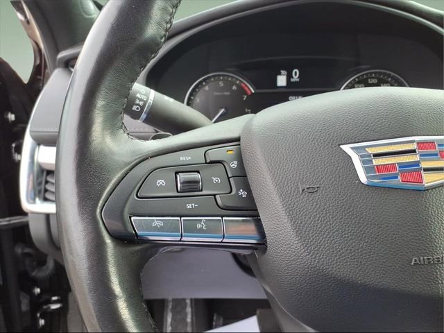 Used 2023 Cadillac XT4 Luxury w/ Cold Weather Package image 16