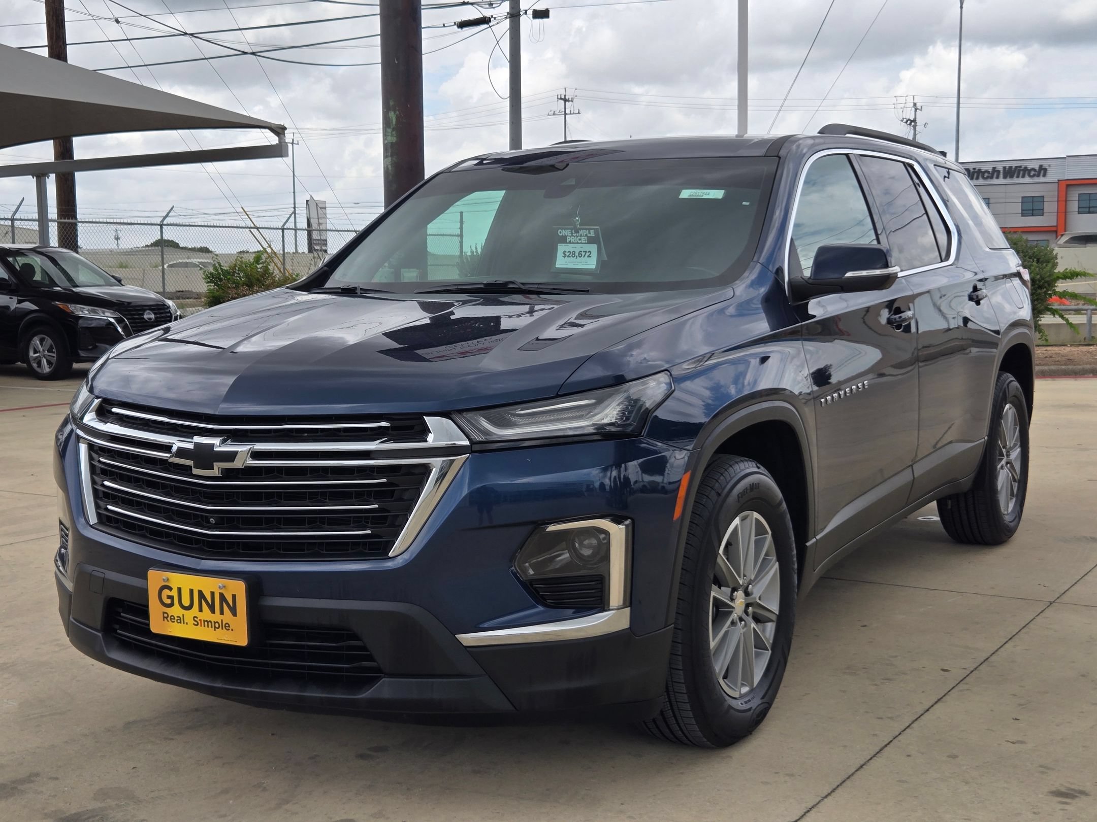 Used 2022 Chevrolet Traverse LT FWD image 3