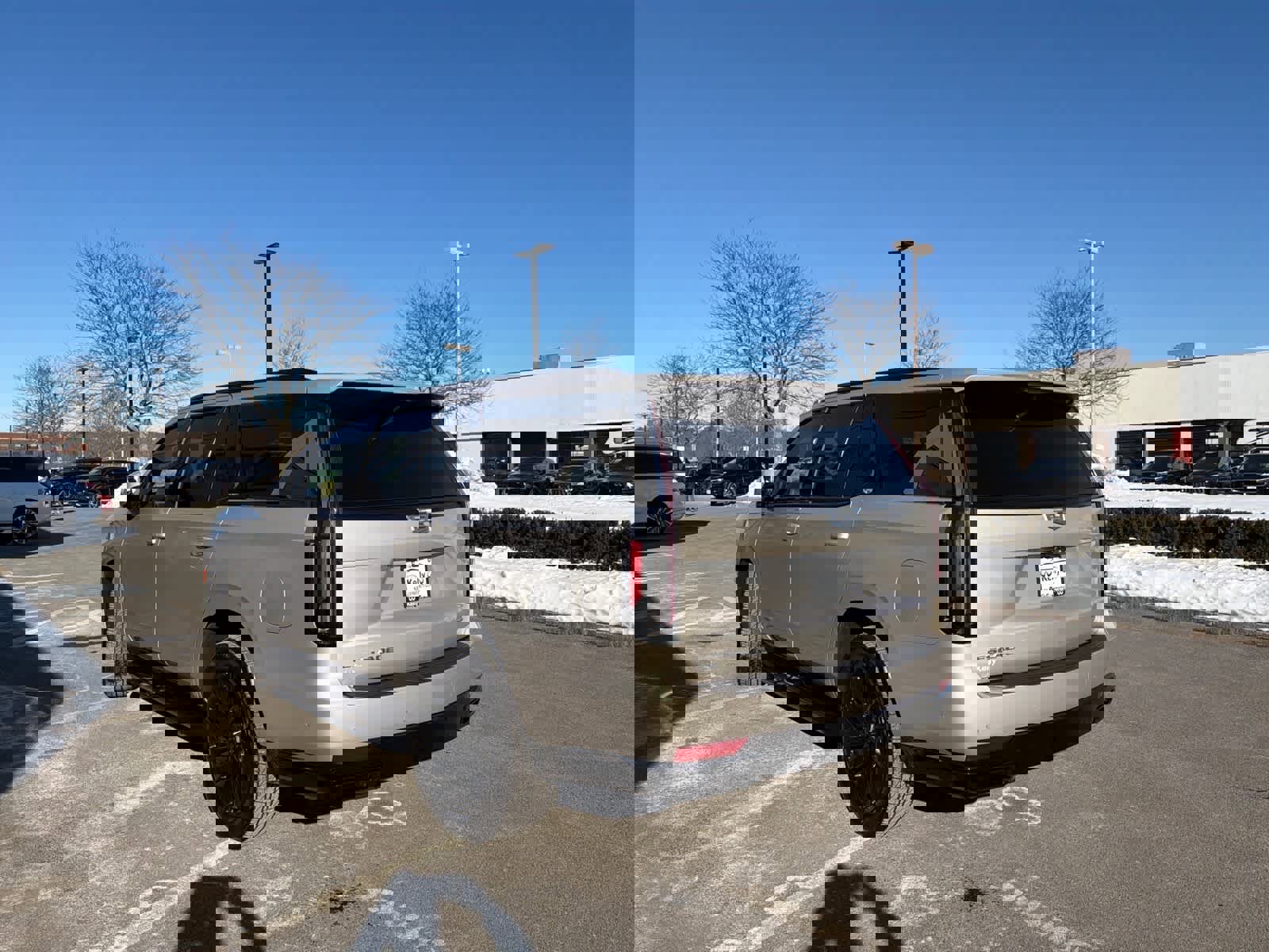 Used 2023 Cadillac Escalade Sport Platinum w/ LPO, ONYX Package image 4