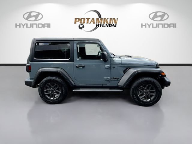 Used 2024 Jeep Wrangler Sport AWD/4WD image 4