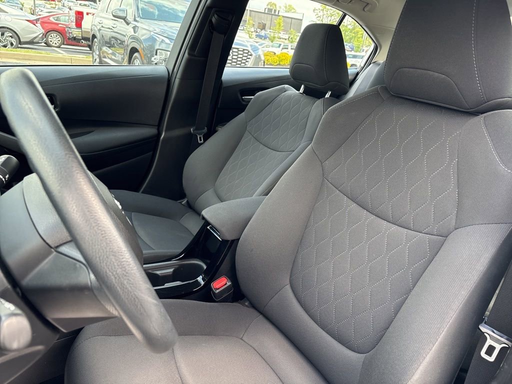 Used 2021 Toyota Corolla LE FWD image 11