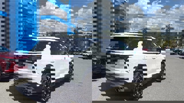 New 2026 Chevrolet Traverse LT w/ Sun and Wheel Package image 3