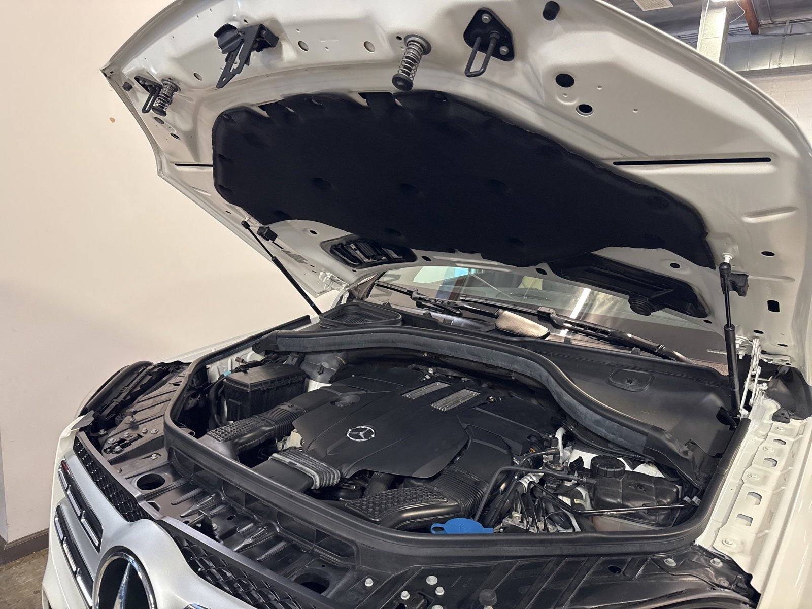 Used 2018 Mercedes-Benz GLS 450 4MATIC image 35