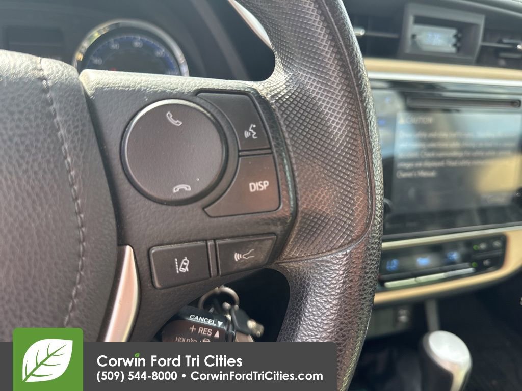 Used 2018 Toyota Corolla LE w/ LE Premium Package FWD image 10