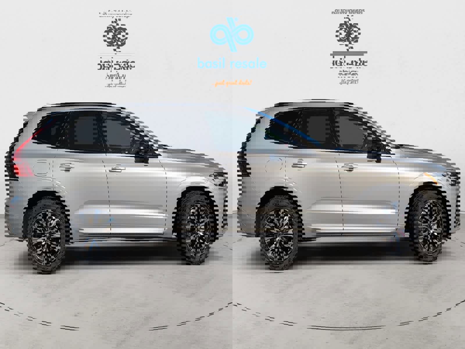 Used 2025 Volvo XC60 B5 Plus image 7