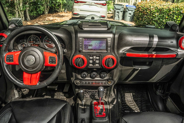 Used 2014 Jeep Wrangler Unlimited Rubicon AWD/4WD image 34