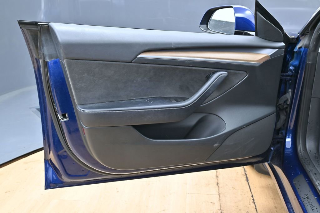 Used 2023 Tesla Model 3 Standard Range RWD image 42