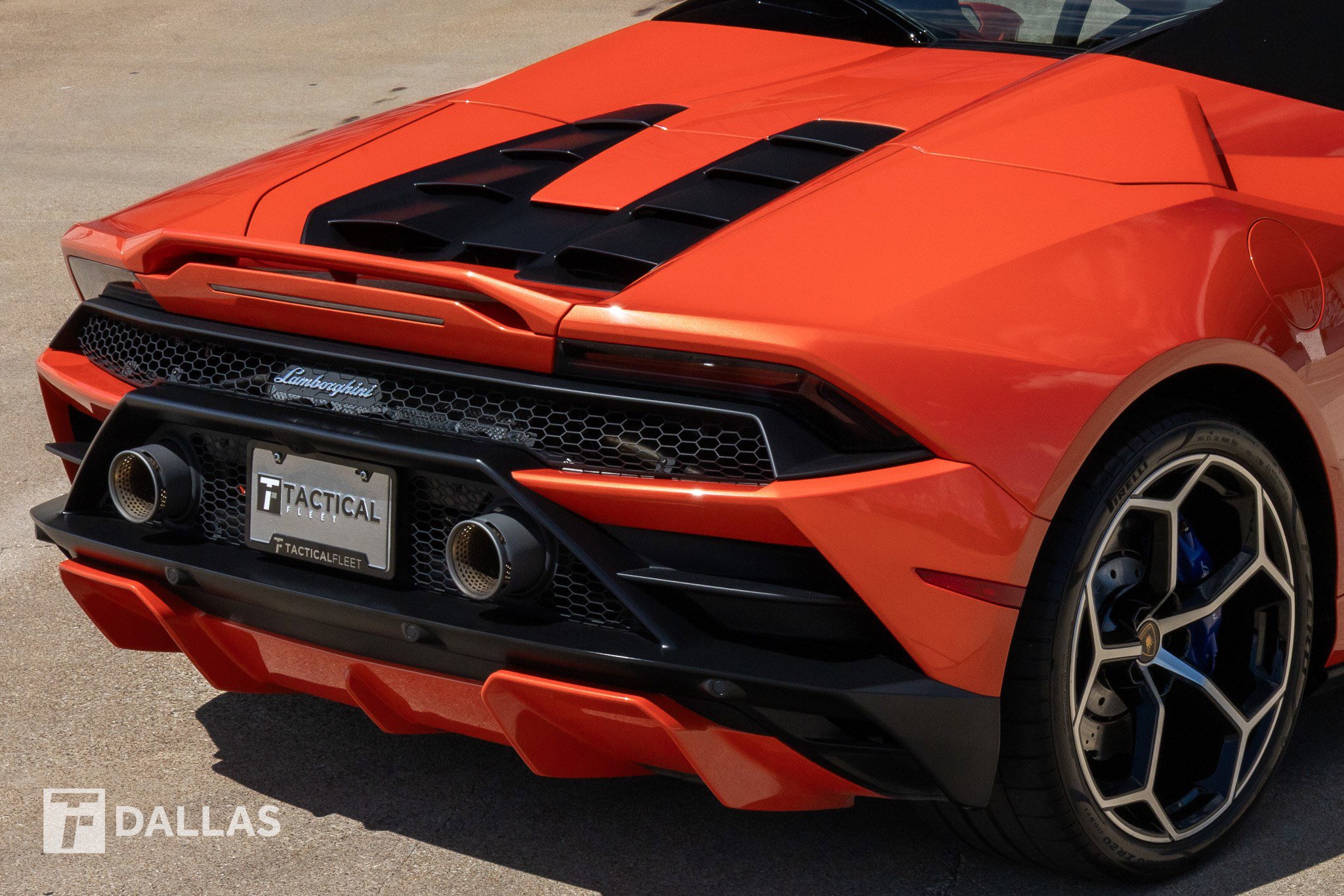 Used 2022 Lamborghini Huracan EVO image 16