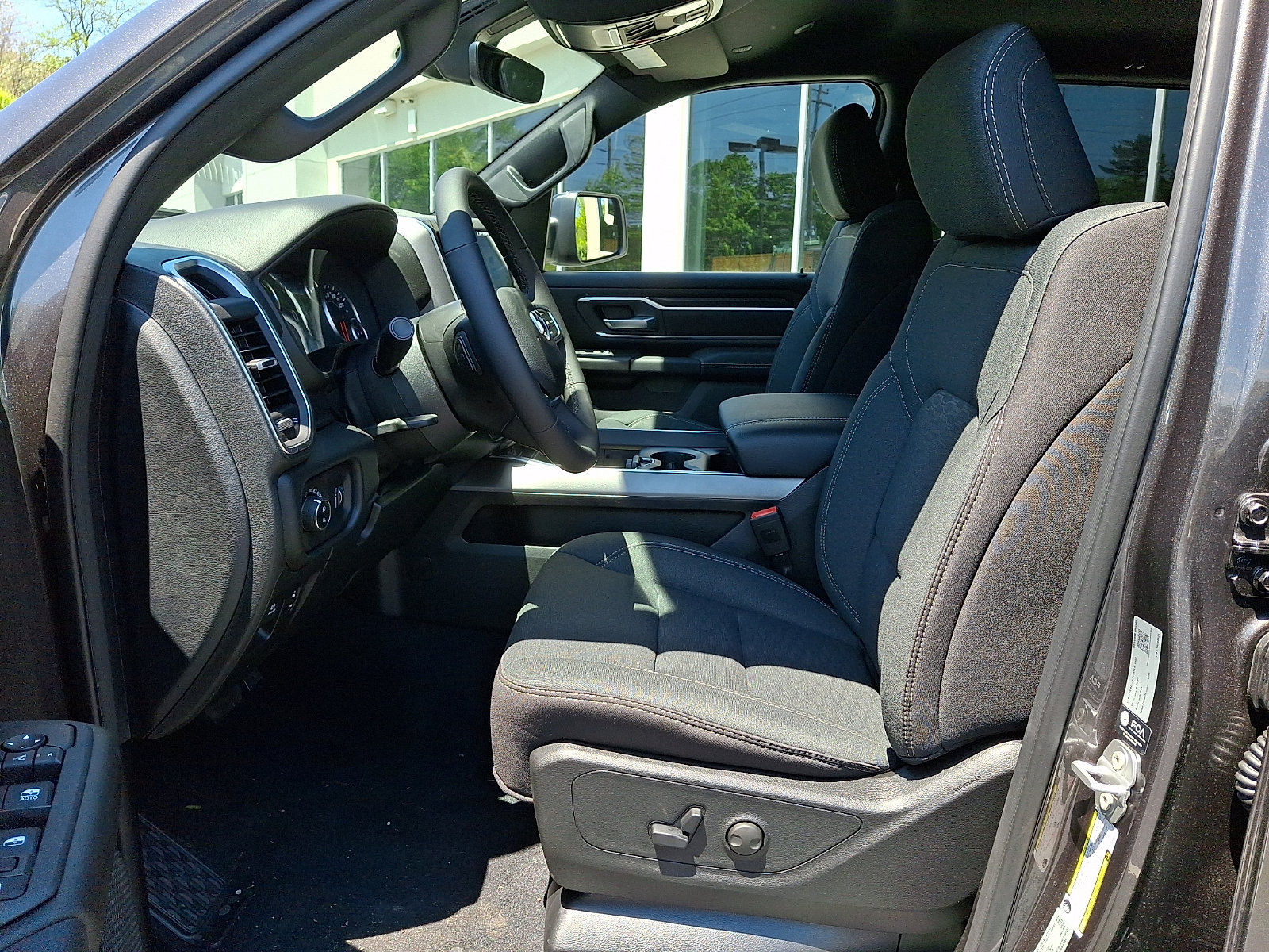 New 2026 RAM 1500 Big Horn AWD/4WD image 9