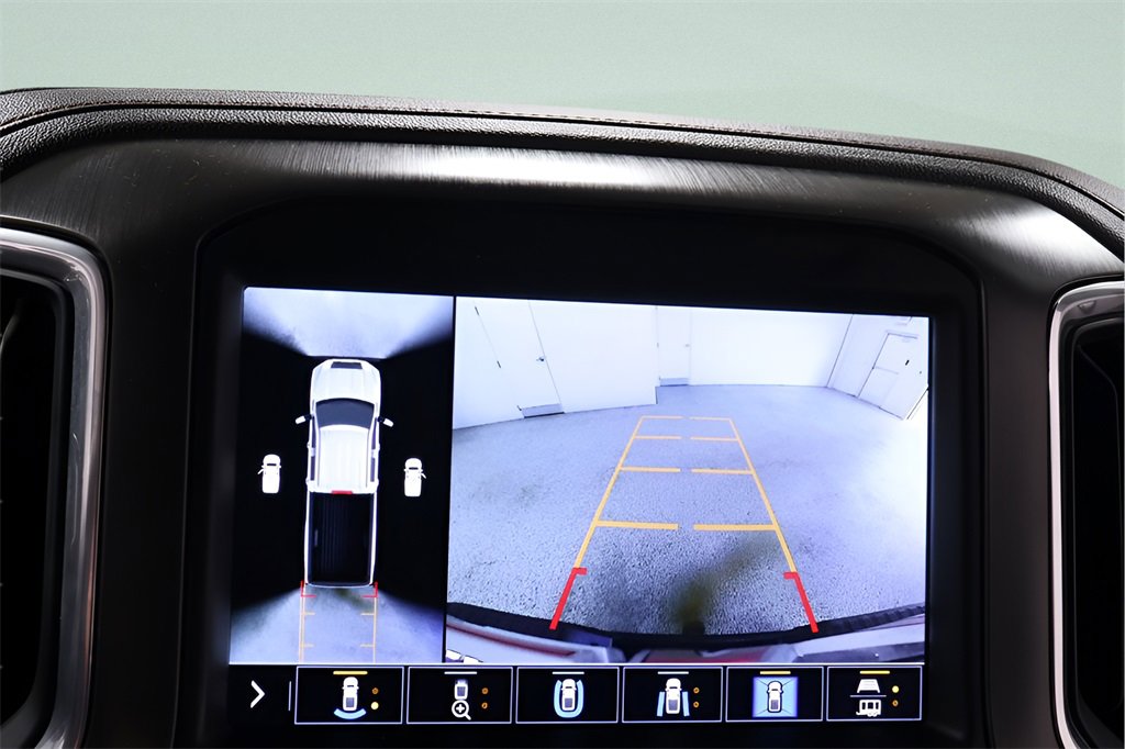 Used 2022 GMC Sierra 2500 AT4 w/ AT4 Preferred Package image 14