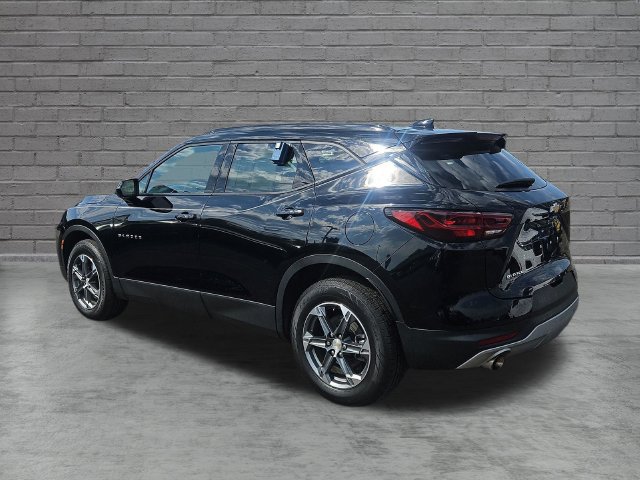 Used 2024 Chevrolet Blazer LT w/ Convenience Package FWD image 3