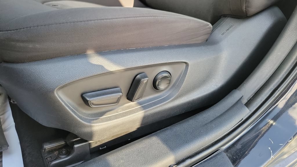 Certified 2020 Toyota Camry LE FWD image 16
