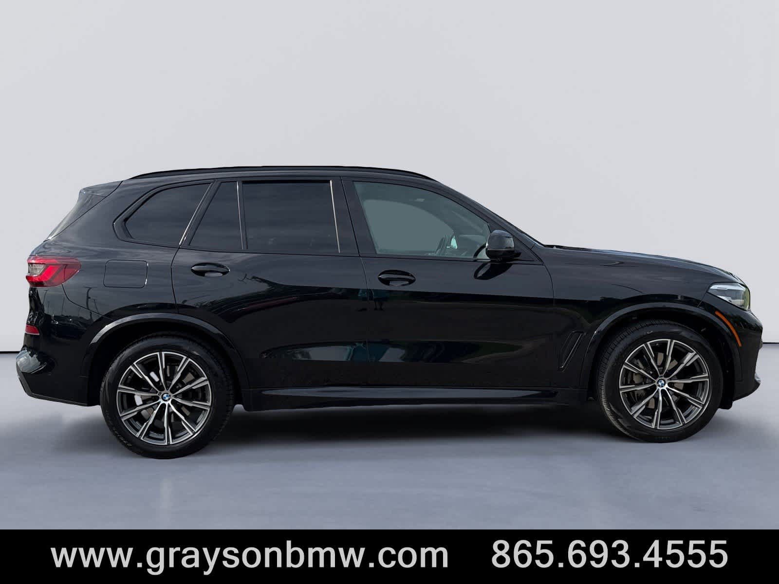 Used 2021 BMW X5 xDrive40i w/ M Sport Package AWD/4WD image 2