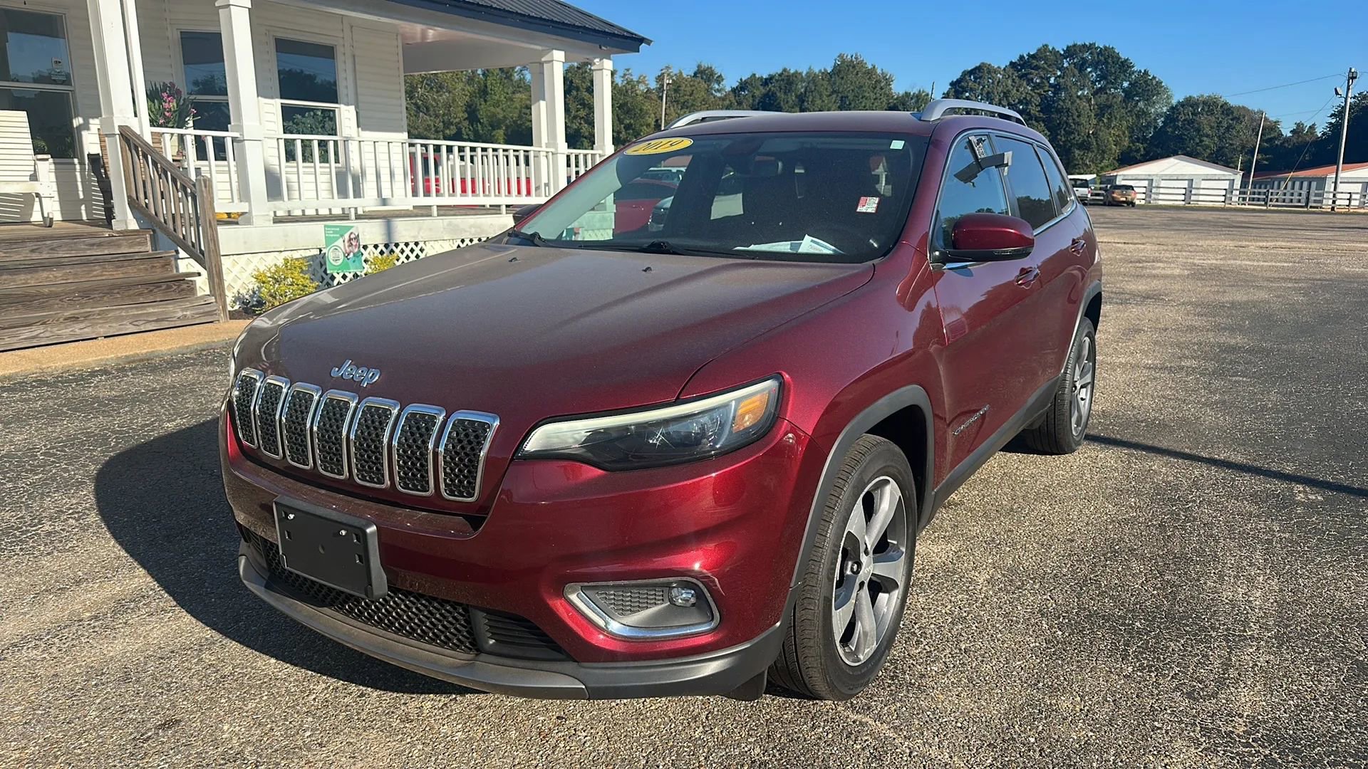 Used 2019 Jeep Cherokee Limited FWD image 1