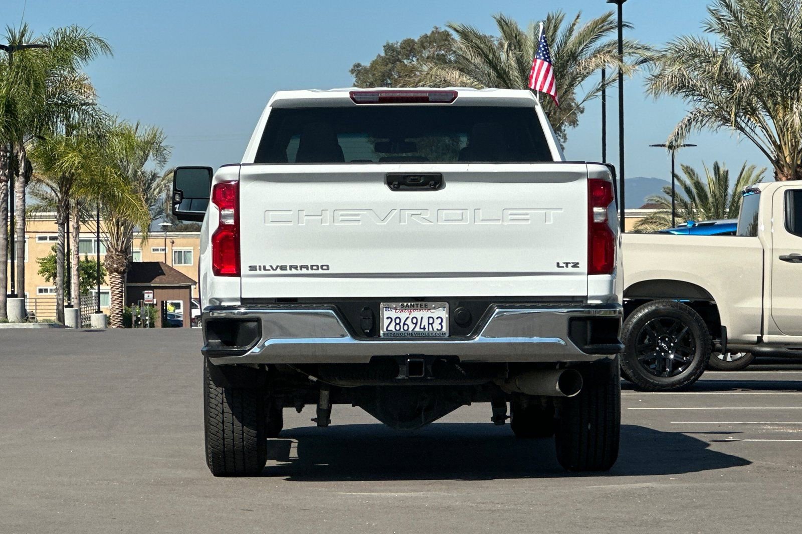 Used 2023 Chevrolet Silverado 2500 LTZ AWD/4WD image 5
