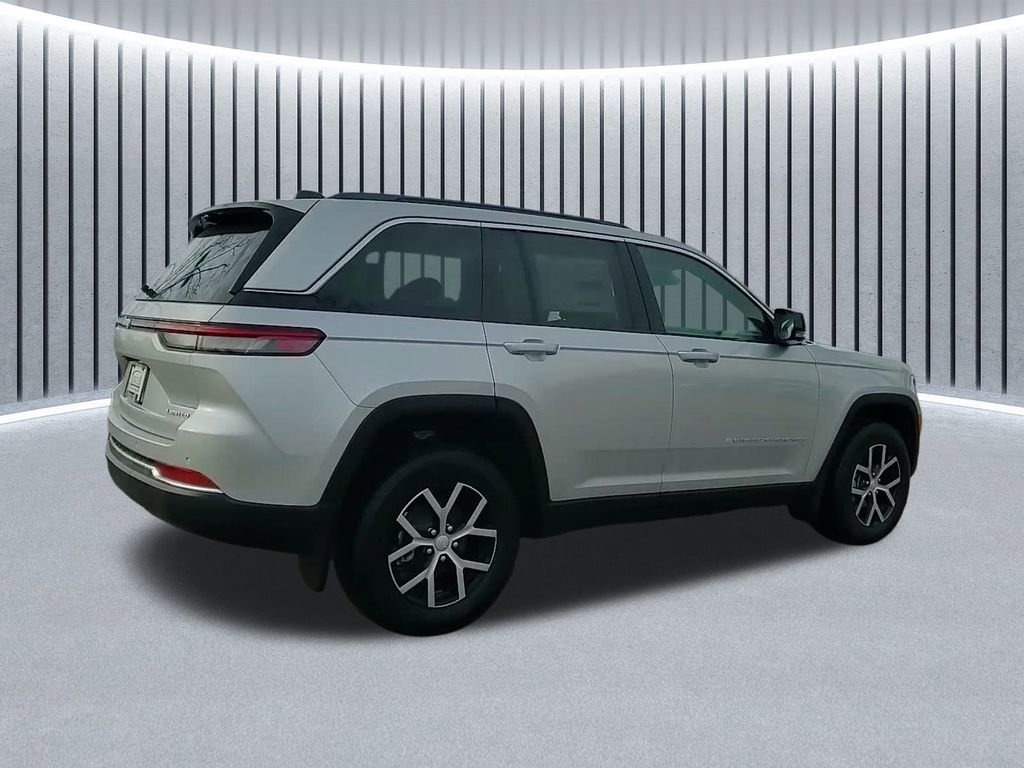 New 2025 Jeep Grand Cherokee Limited w/ Luxury Tech Group II image 8