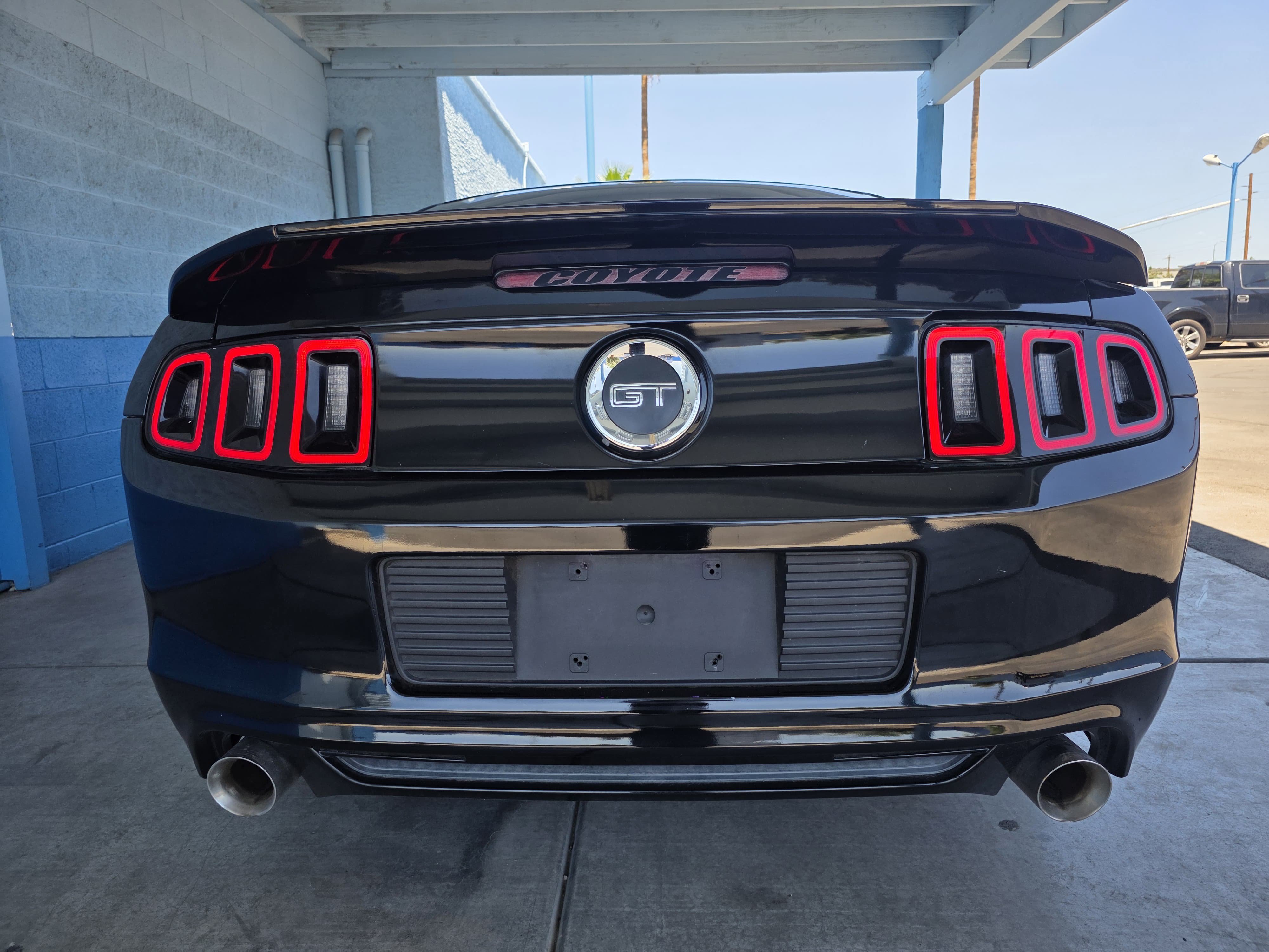 Used 2014 Ford Mustang GT RWD image 3