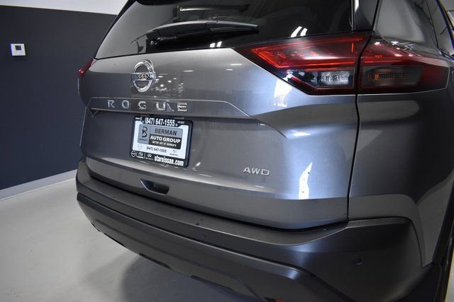 Used 2021 Nissan Rogue S image 11