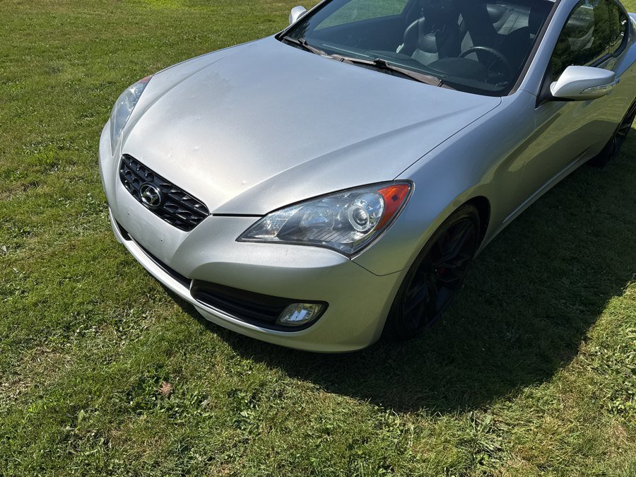Used 2010 Hyundai Genesis 3.8 RWD image 13