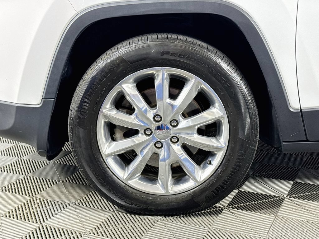 Used 2015 Jeep Cherokee Limited w/ Luxury Group AWD/4WD image 31