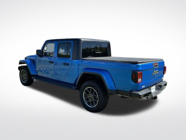 Used 2022 Jeep Gladiator Overland w/ Cold Weather Group AWD/4WD image 3