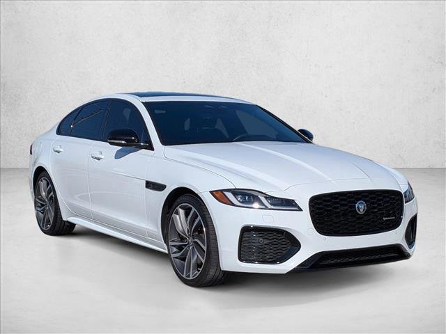 Used 2024 Jaguar XF R-Dynamic SE image 3