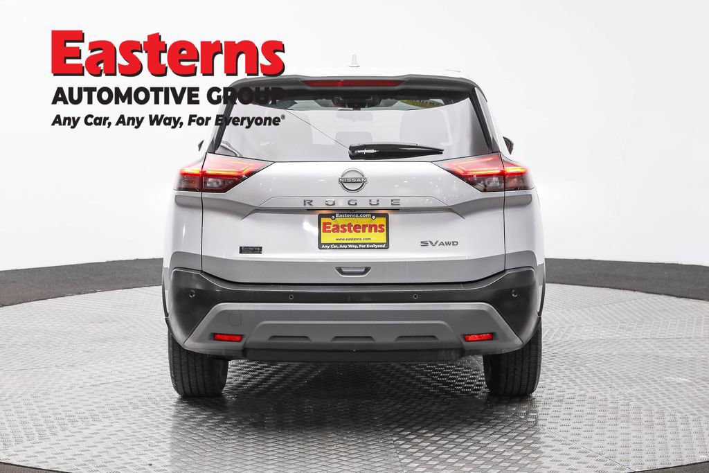 Used 2022 Nissan Rogue SV image 6