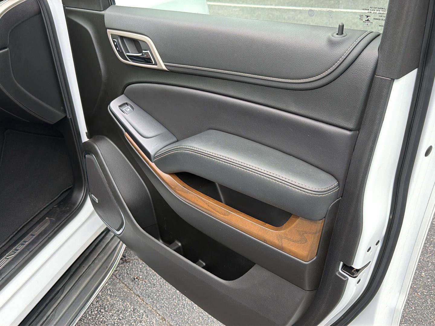 Used 2019 GMC Yukon Denali w/ Open Road Package RWD image 17