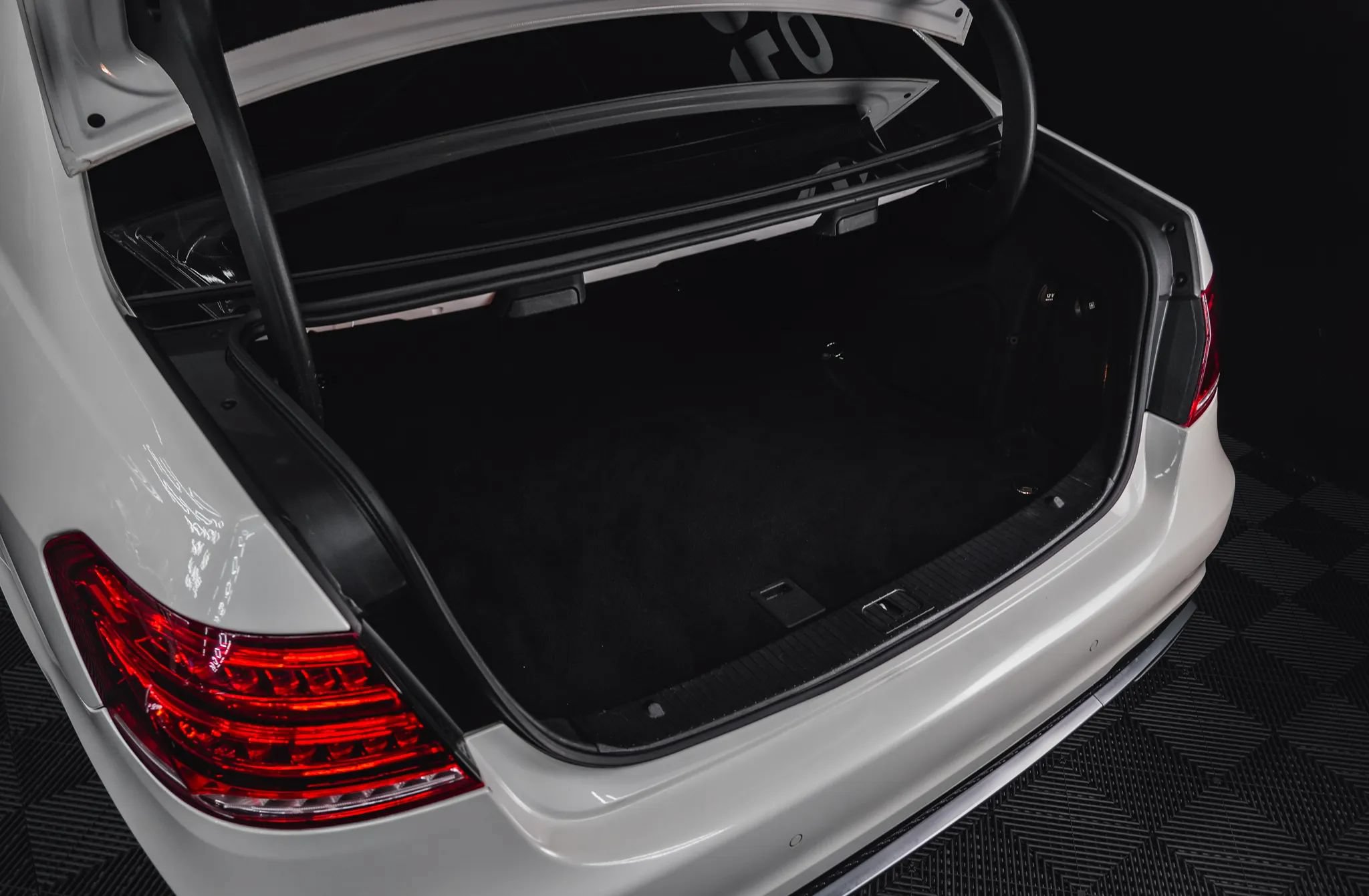 Used 2014 Mercedes-Benz E 63 AMG S-Model image 73
