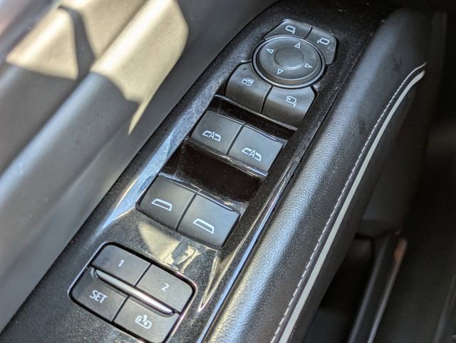 Used 2023 Cadillac Escalade Sport Platinum w/ LPO, ONYX Package image 25