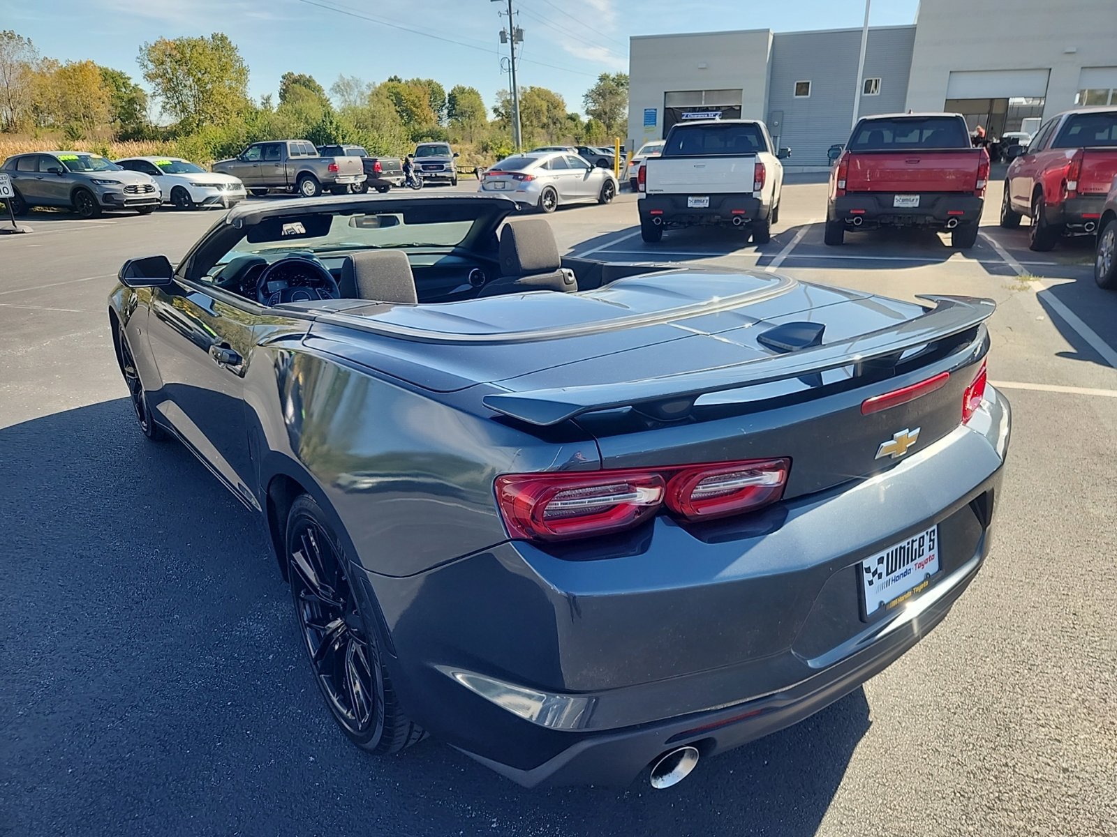 Used 2023 Chevrolet Camaro LT RWD image 17