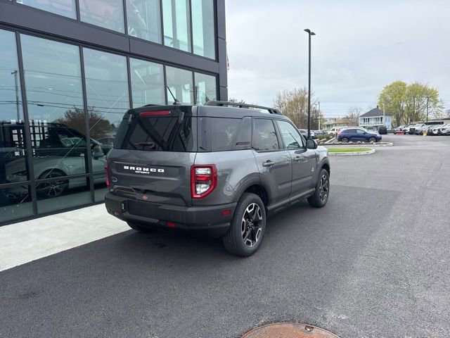 Used 2022 Ford Bronco Sport Outer Banks w/ Tech Package AWD/4WD image 3