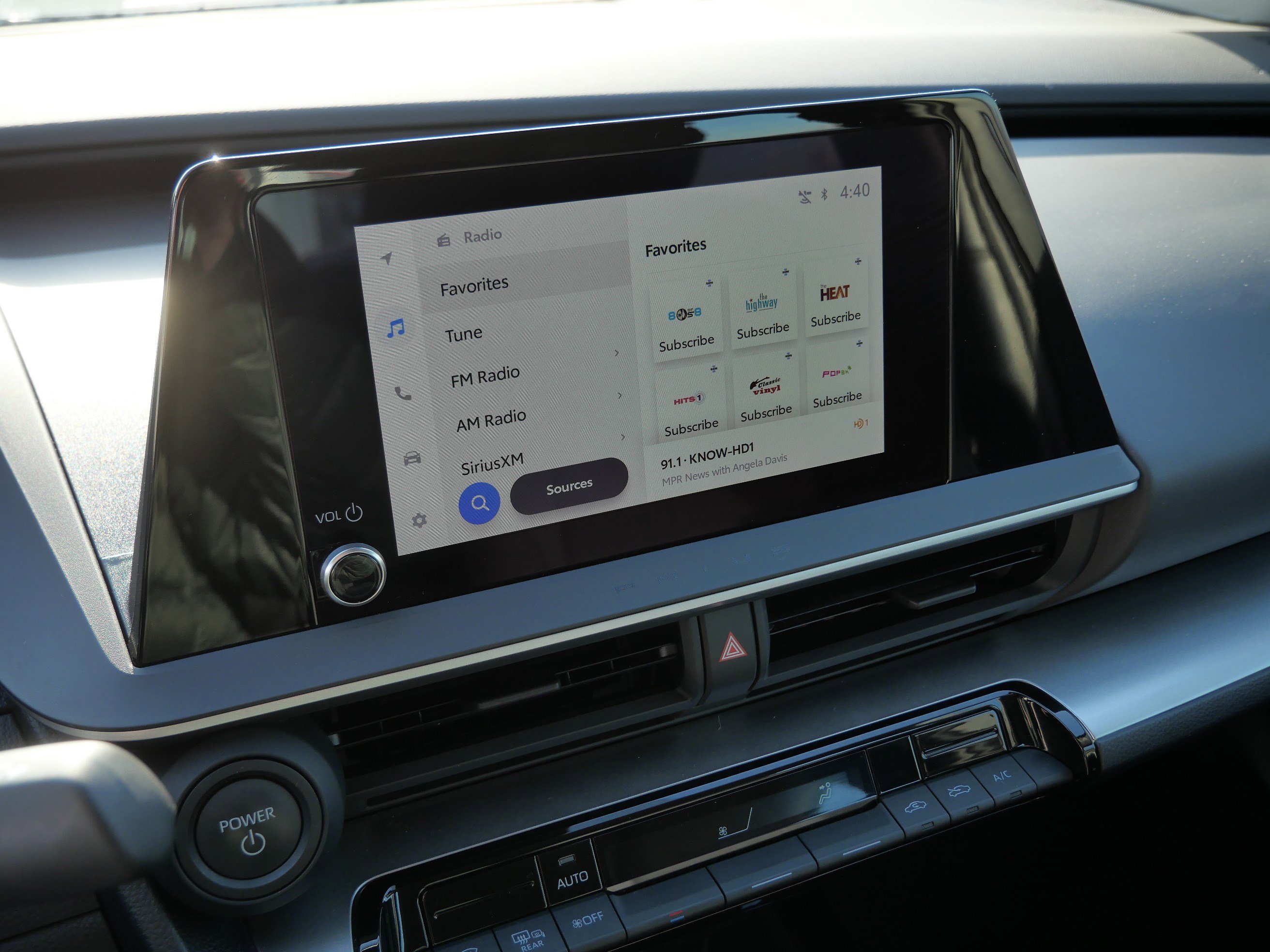 Used 2024 Toyota Prius LE FWD image 22