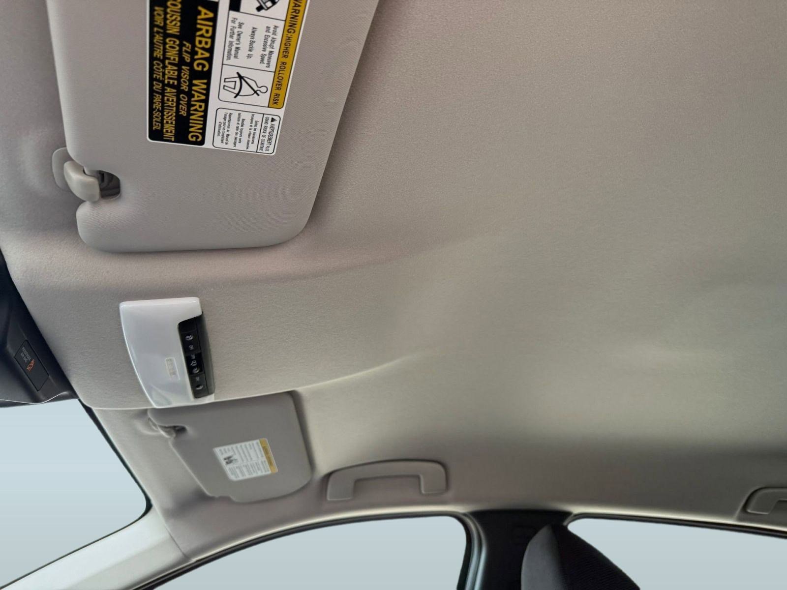 New 2026 Nissan Kicks SR w/ Cold Weather Package image 13